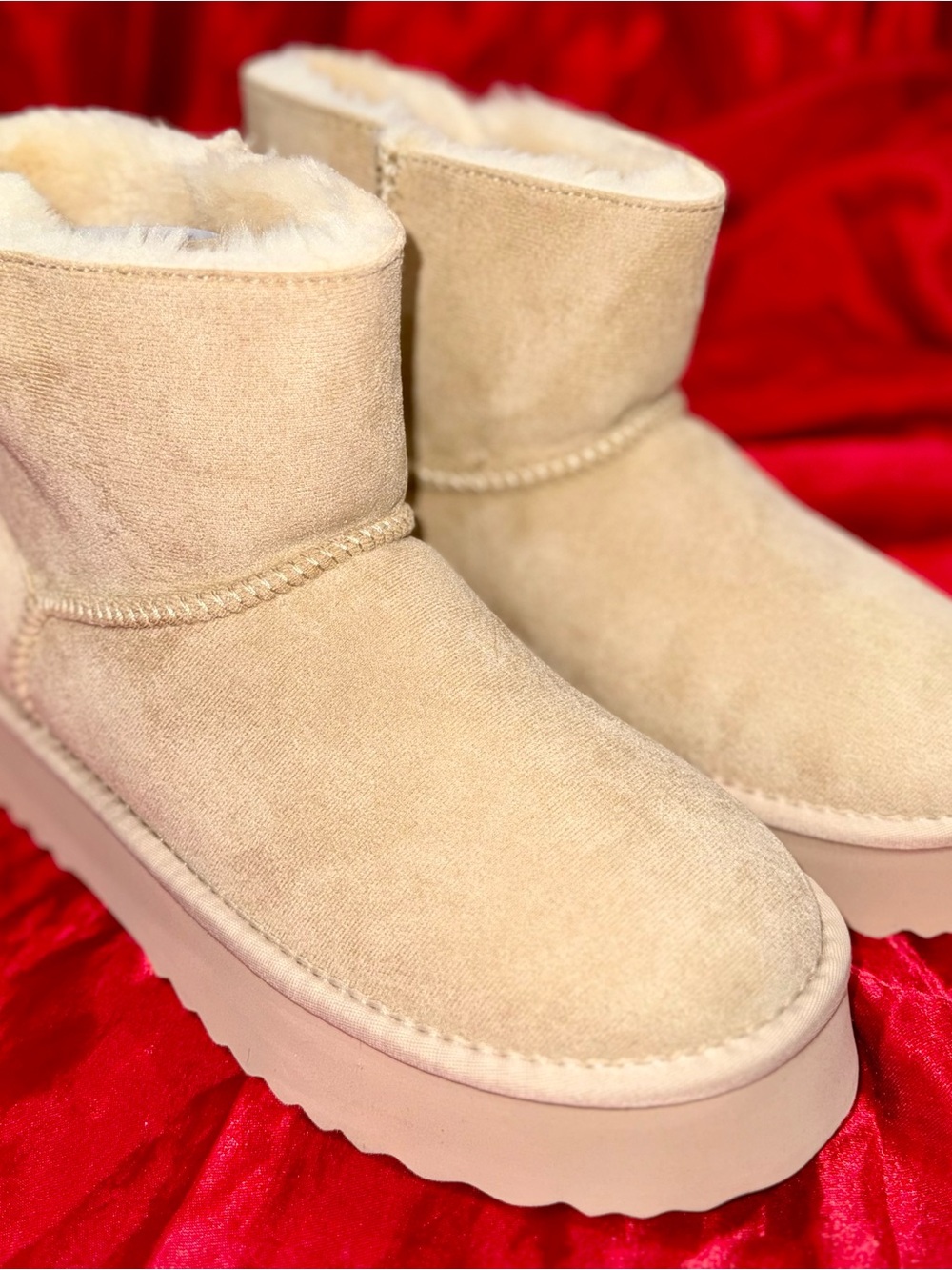 Women's Short Shearling-Lined Suede Winter Boots in Light Beige